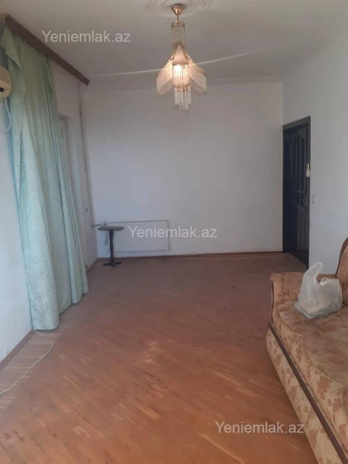Satılır 2 otaqlı köhnə tikili 60 m²
