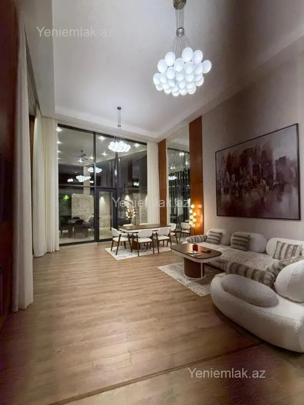 Satılır 4 otaqlı həyət evi 300 m²