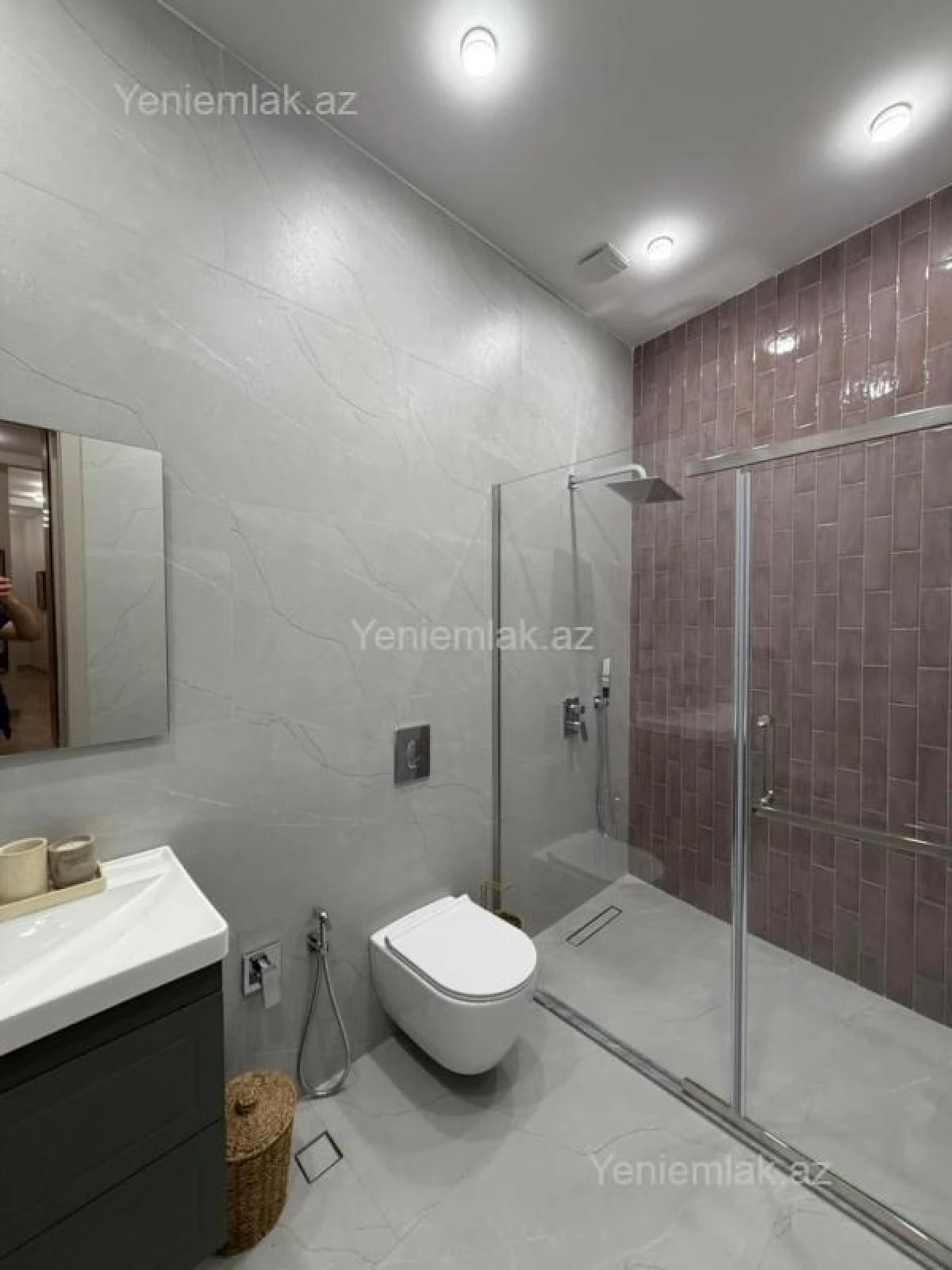 Satılır 4 otaqlı həyət evi 300 m²