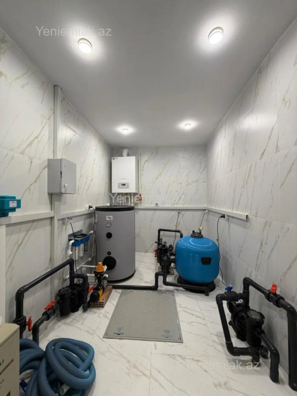 Satılır 4 otaqlı həyət evi 300 m²