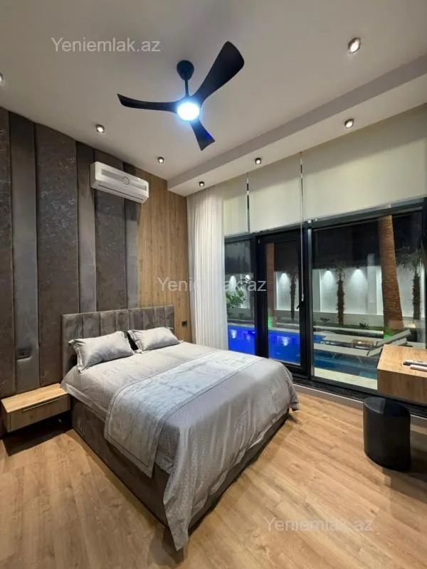 Satılır 4 otaqlı həyət evi 300 m²