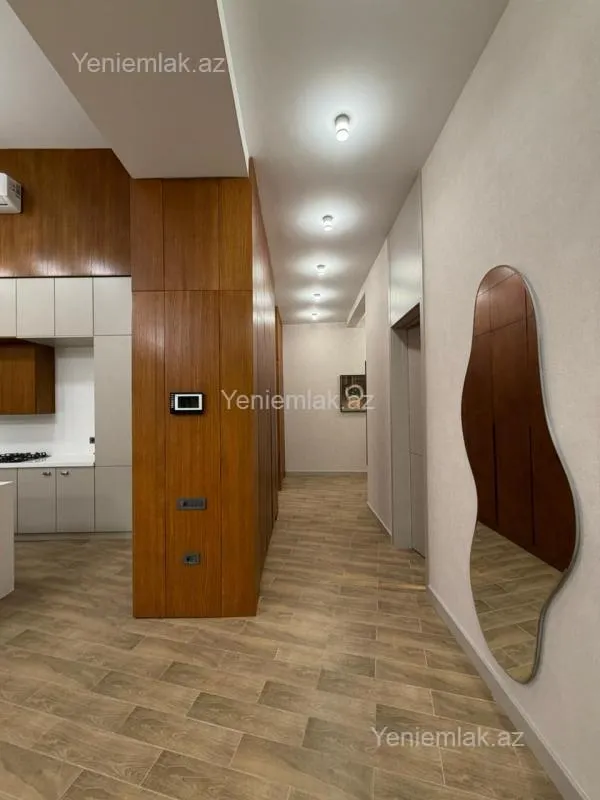 Satılır 4 otaqlı həyət evi 300 m²