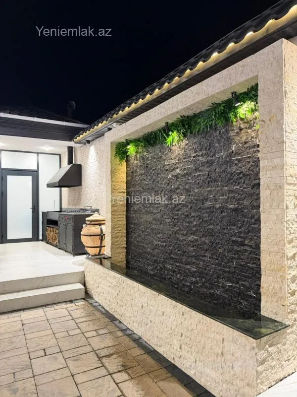 Satılır 4 otaqlı həyət evi 300 m²