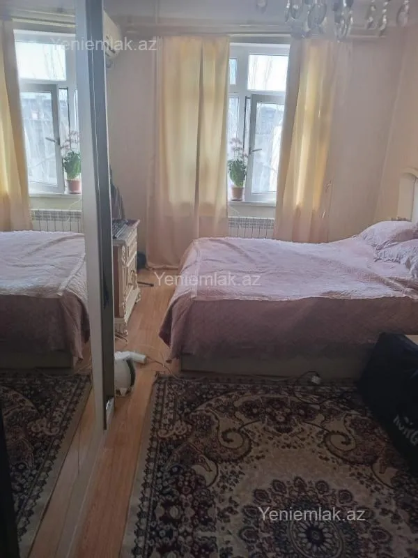 Satılır 3 otaqlı köhnə tikili 80 m²