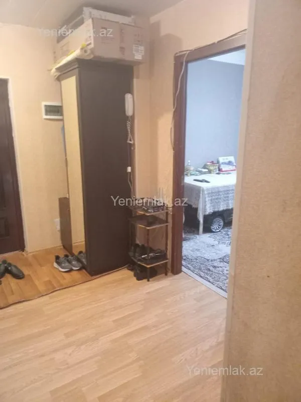 Satılır 3 otaqlı köhnə tikili 80 m²