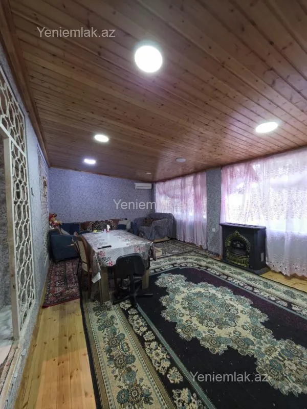 Satılır 6 otaqlı köhnə tikili 132 m²