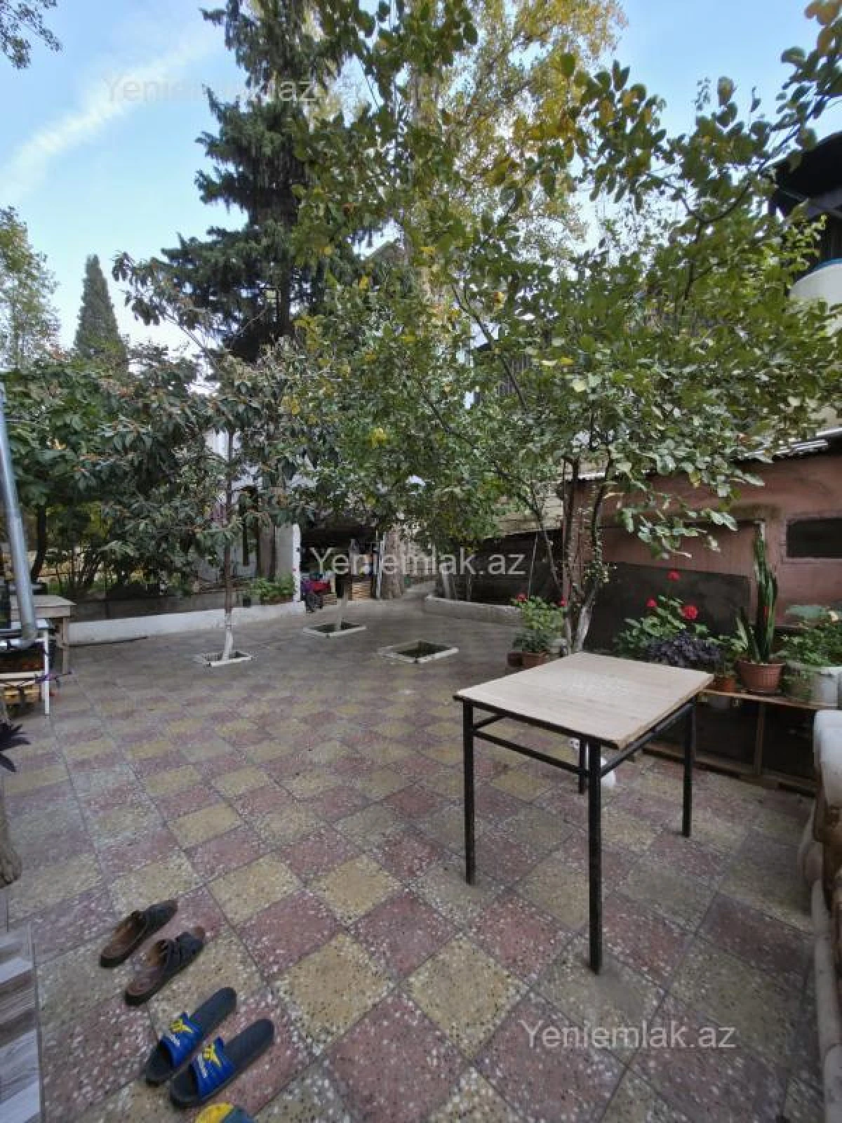 Satılır 6 otaqlı köhnə tikili 132 m²