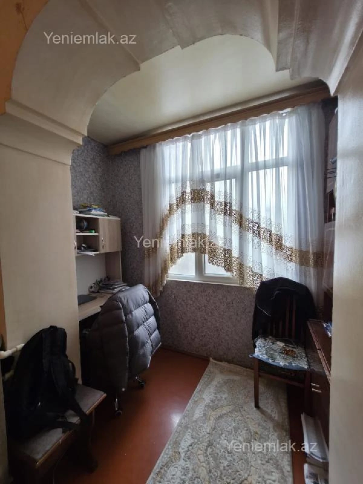 Satılır 6 otaqlı köhnə tikili 132 m²