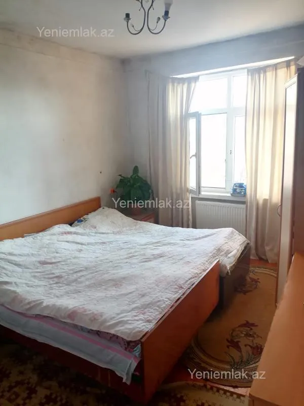 Satılır 3 otaqlı köhnə tikili 80 m²
