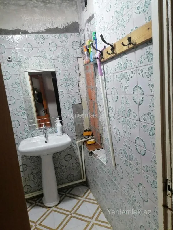 Satılır 3 otaqlı köhnə tikili 80 m²