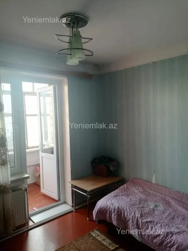 Satılır 3 otaqlı köhnə tikili 80 m²
