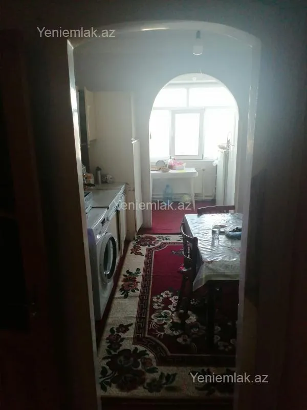 Satılır 3 otaqlı köhnə tikili 80 m²