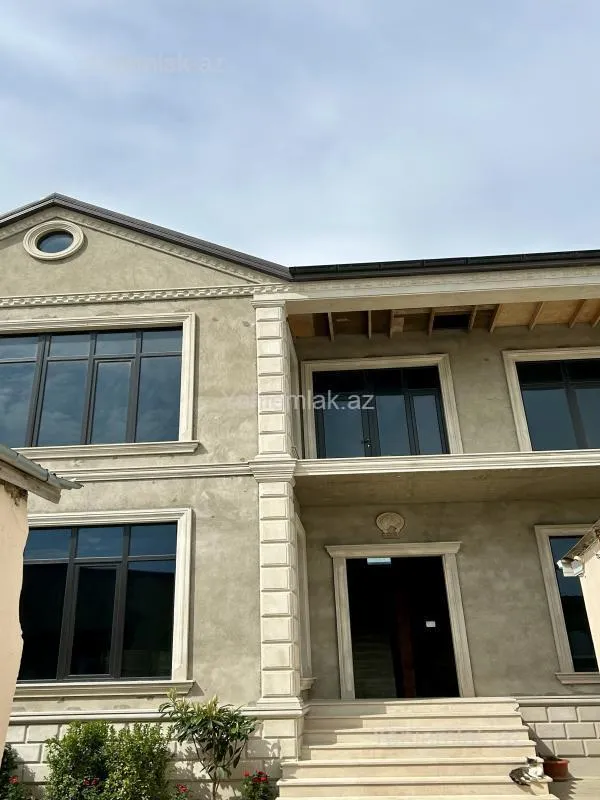 Satılır 5 otaqlı həyət evi 220 m²