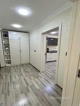 Satılır 5 otaqlı həyət evi 220 m²
