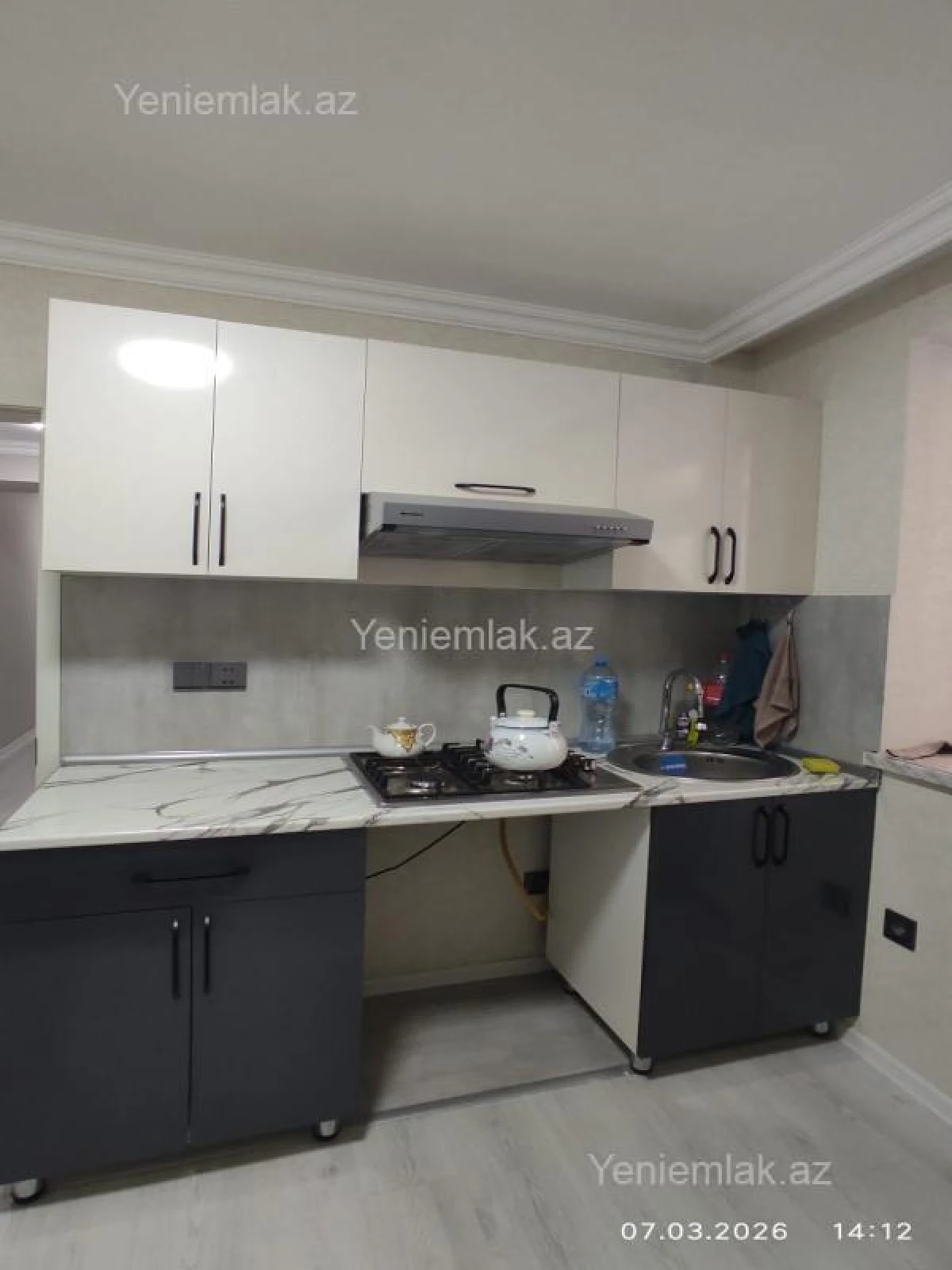 Satılır 3 otaqlı köhnə tikili 72 m²