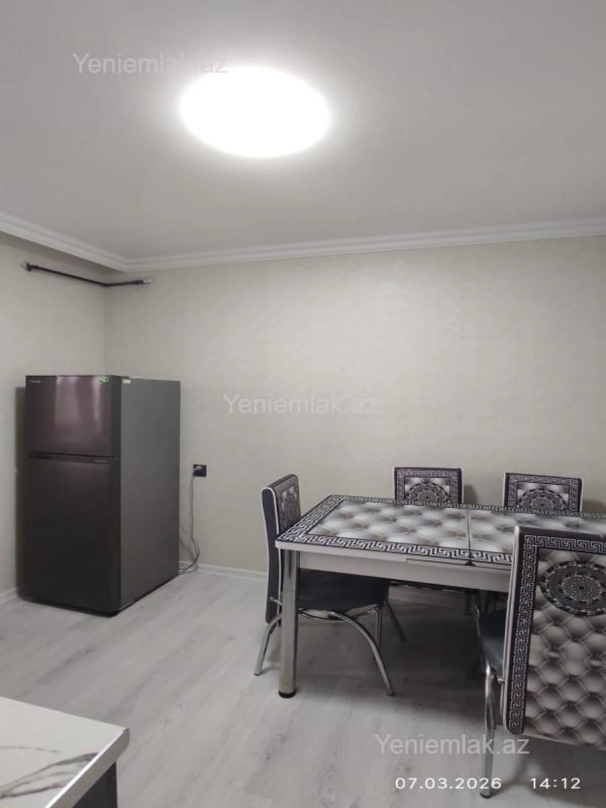 Satılır 3 otaqlı köhnə tikili 72 m²