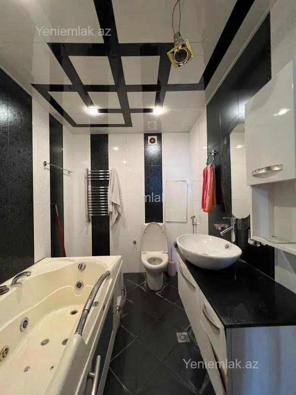 Satılır 4 otaqlı yeni tikili 171 m²