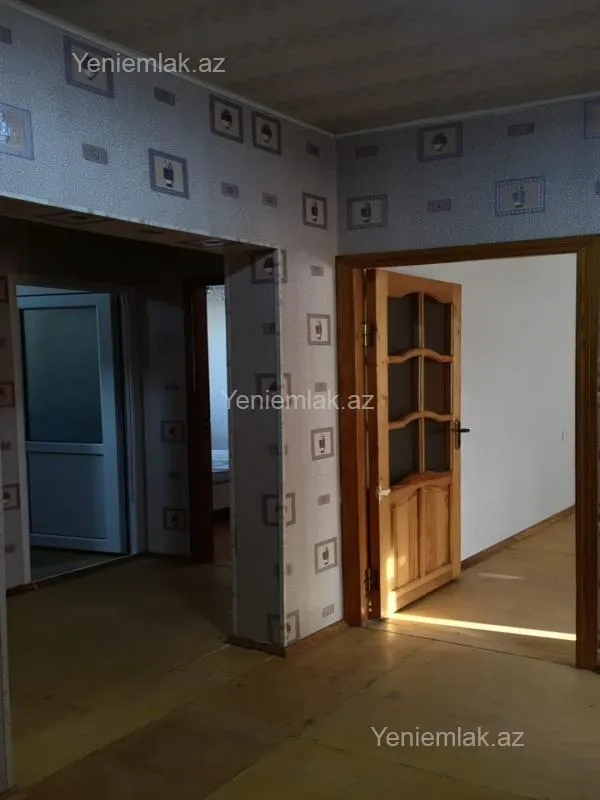 Satılır 2 otaqlı köhnə tikili 52 m²