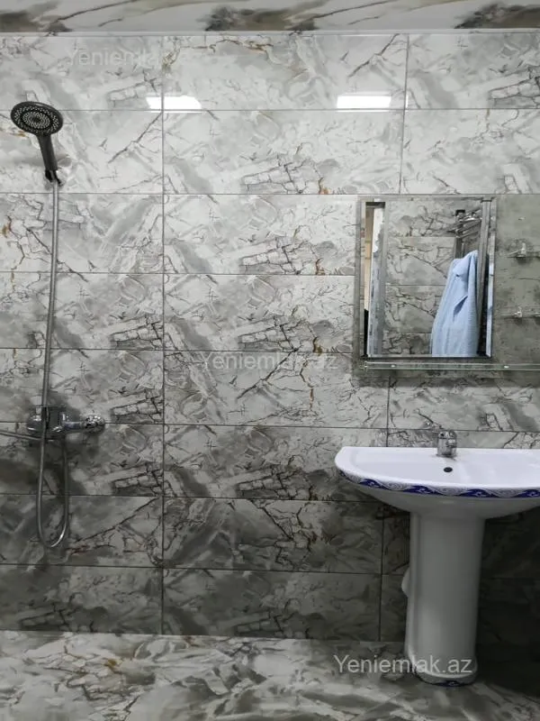 Satılır 2 otaqlı köhnə tikili 52 m²