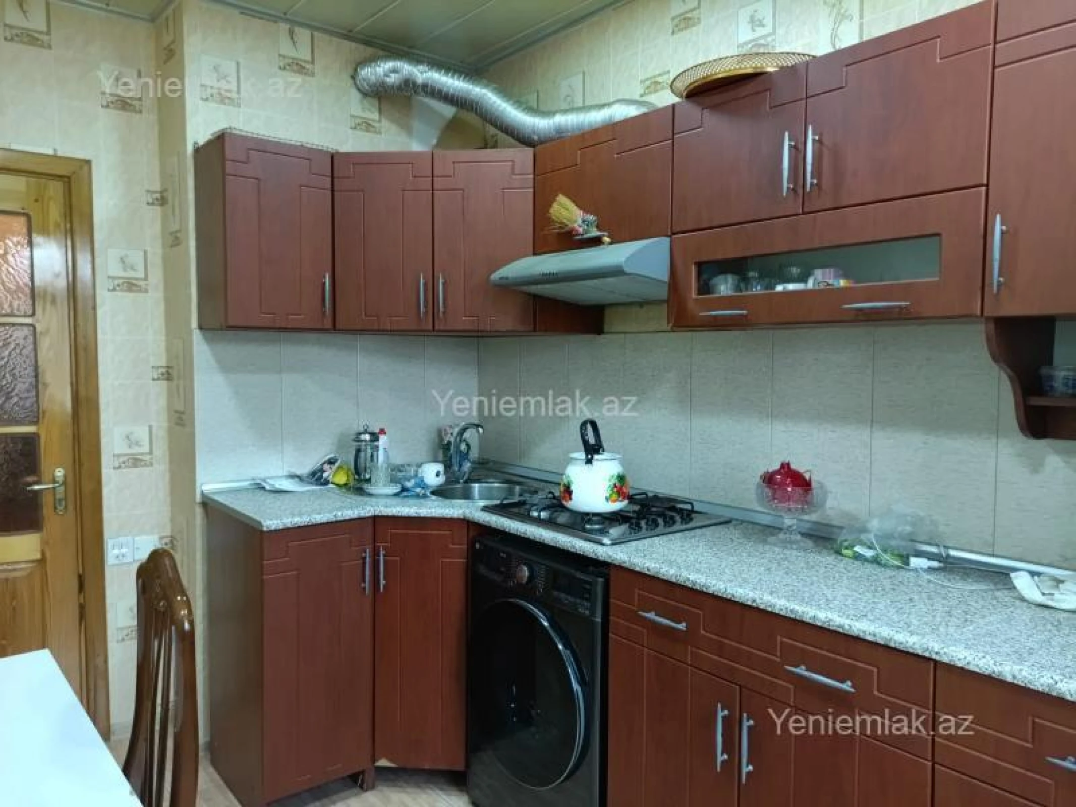 Satılır 2 otaqlı köhnə tikili 52 m²