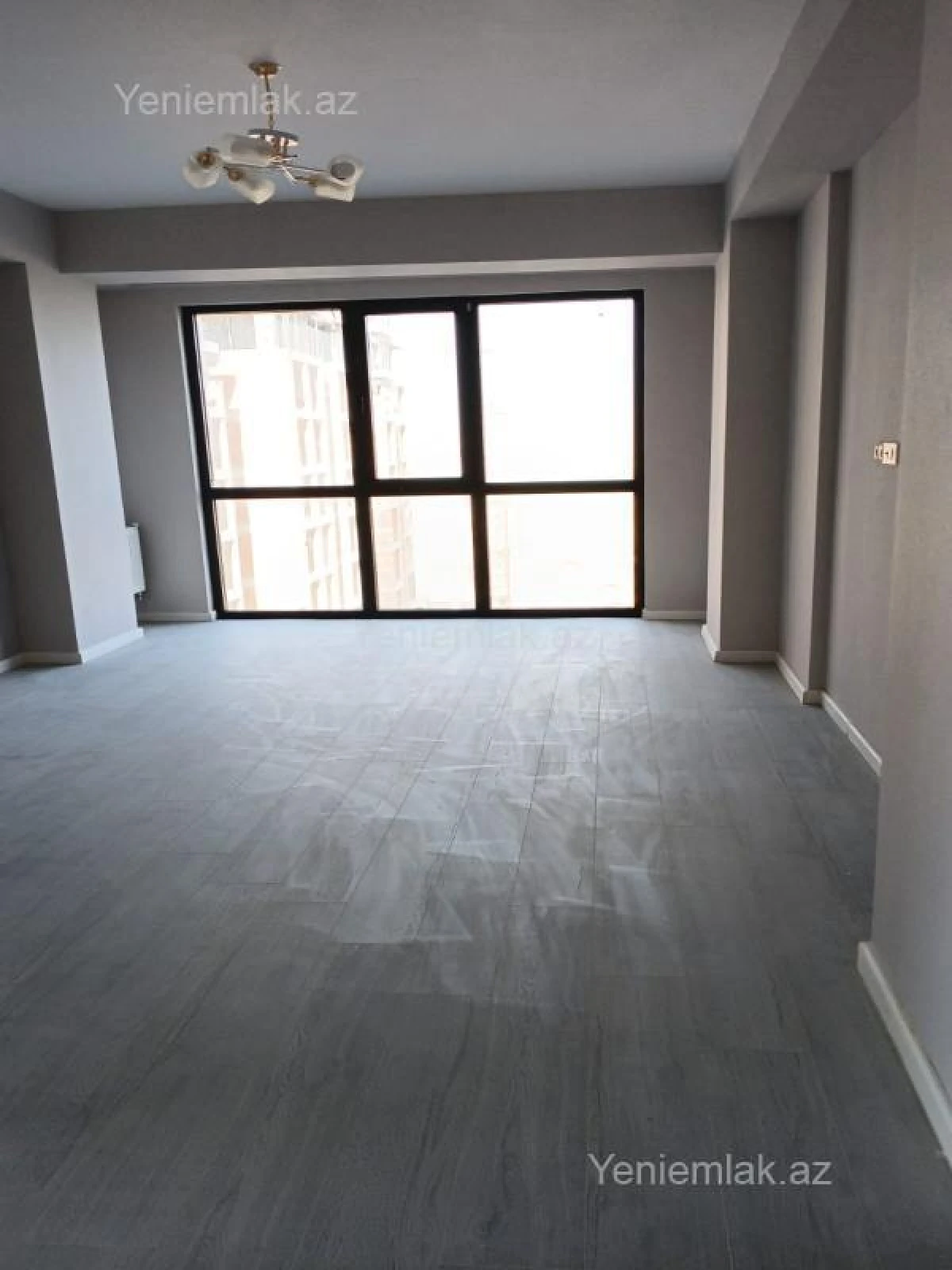 Satılır 3 otaqlı yeni tikili 80 m²