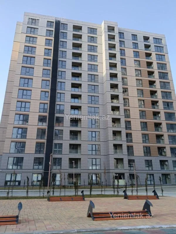 Satılır 3 otaqlı yeni tikili 80 m²