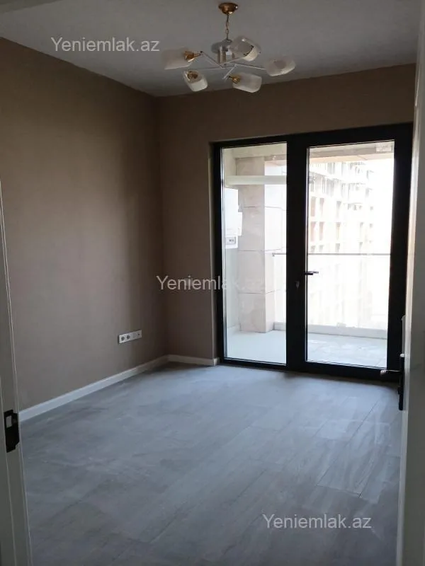 Satılır 3 otaqlı yeni tikili 80 m²