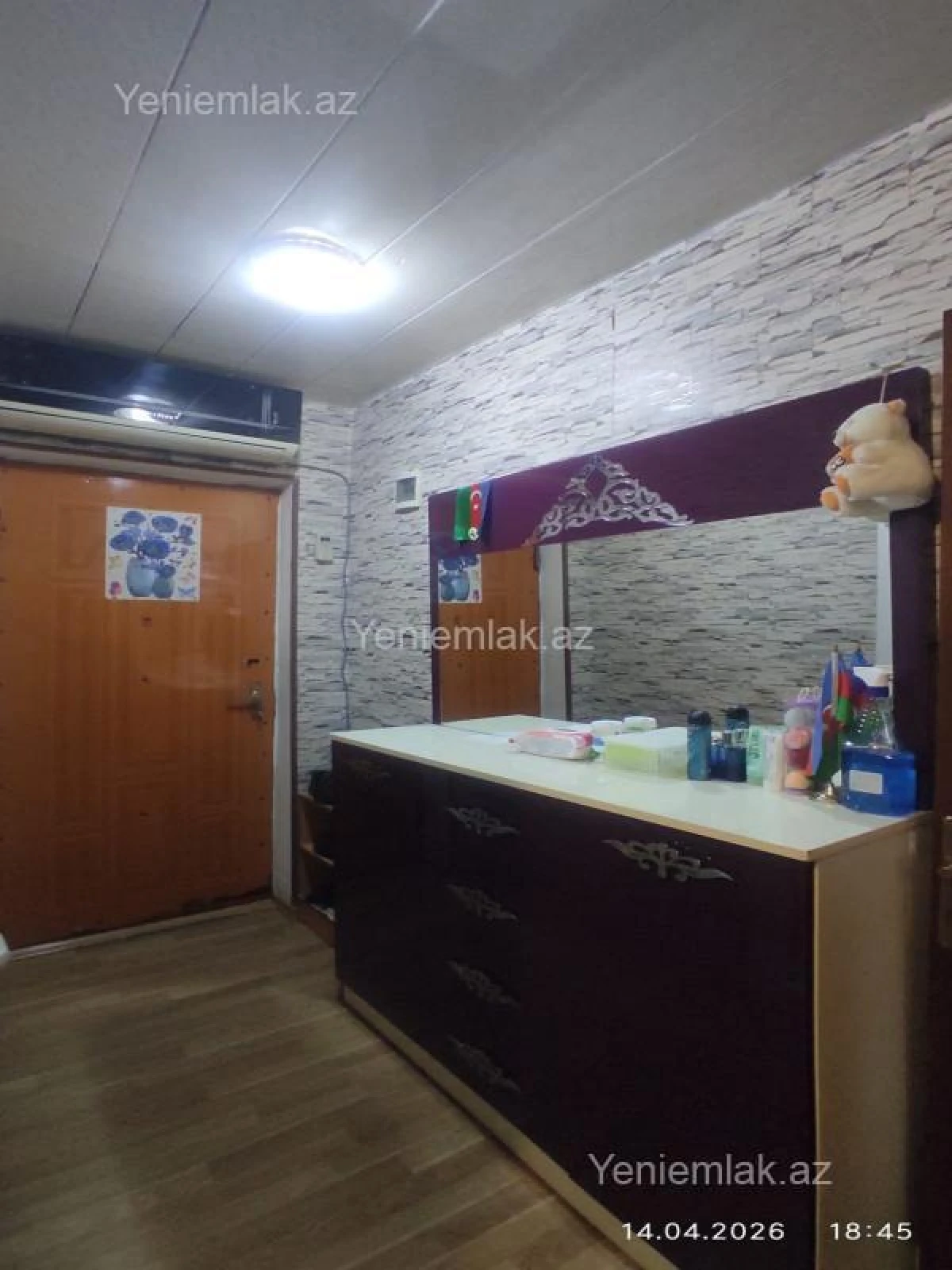 Satılır 1 otaqlı köhnə tikili 32 m²