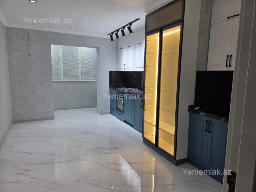 Satılır 3 otaqlı köhnə tikili 105 m²