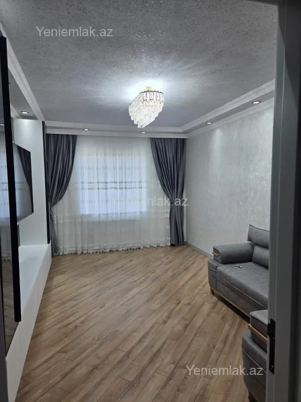 Satılır 3 otaqlı köhnə tikili 105 m²
