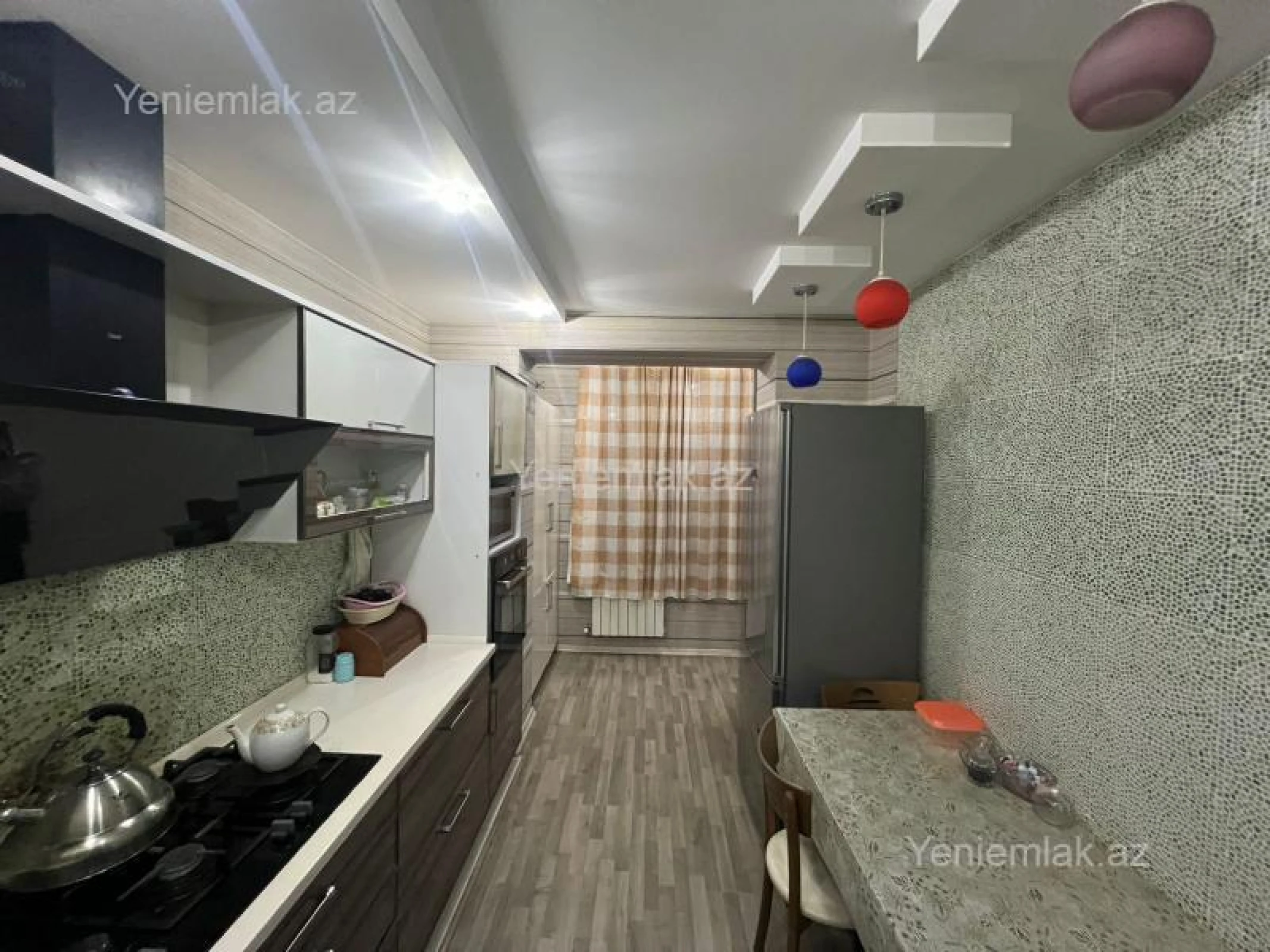 Satılır 3 otaqlı köhnə tikili 85 m²