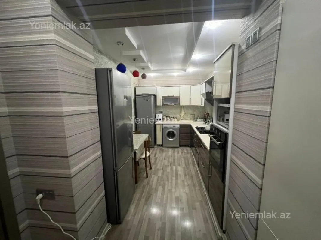 Satılır 3 otaqlı köhnə tikili 85 m²