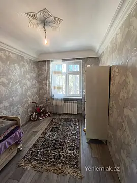 Satılır 3 otaqlı köhnə tikili 68 m²