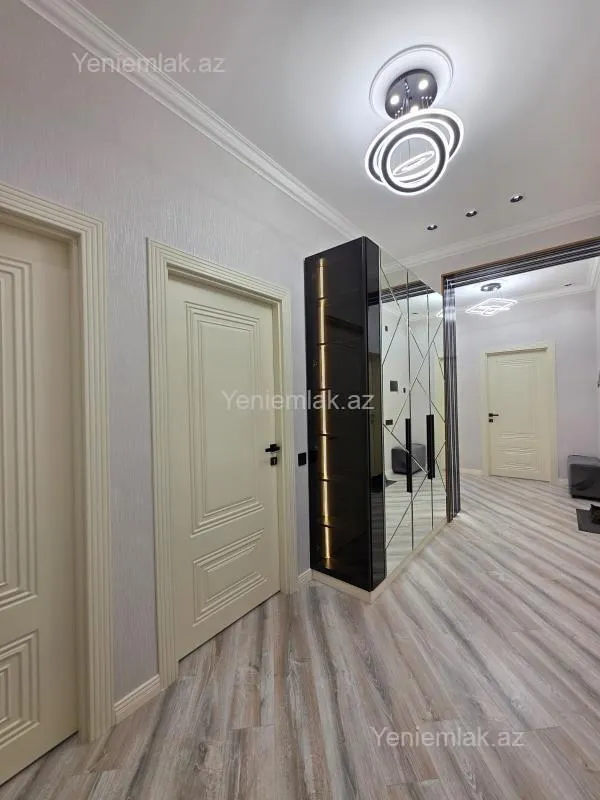 Satılır 3 otaqlı yeni tikili 106 m²
