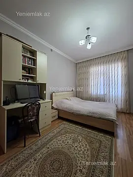 Satılır 4 otaqlı köhnə tikili 120 m²