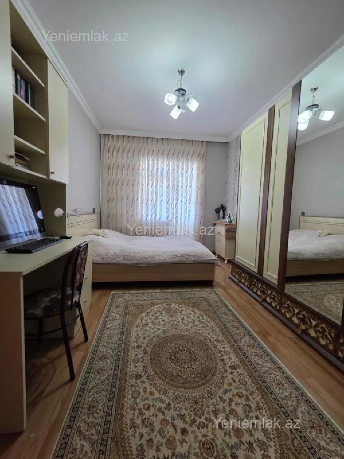 Satılır 4 otaqlı köhnə tikili 120 m²