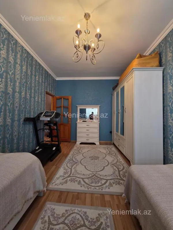 Satılır 4 otaqlı köhnə tikili 120 m²