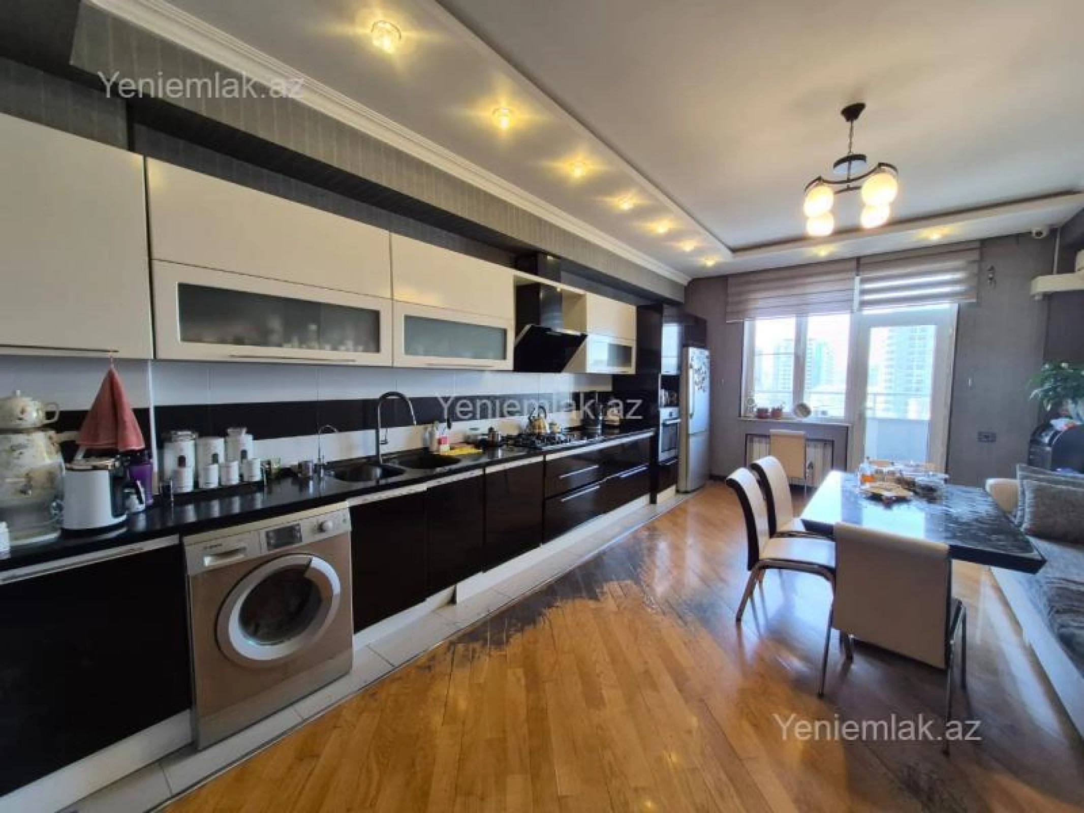 Satılır 5 otaqlı yeni tikili 280 m²