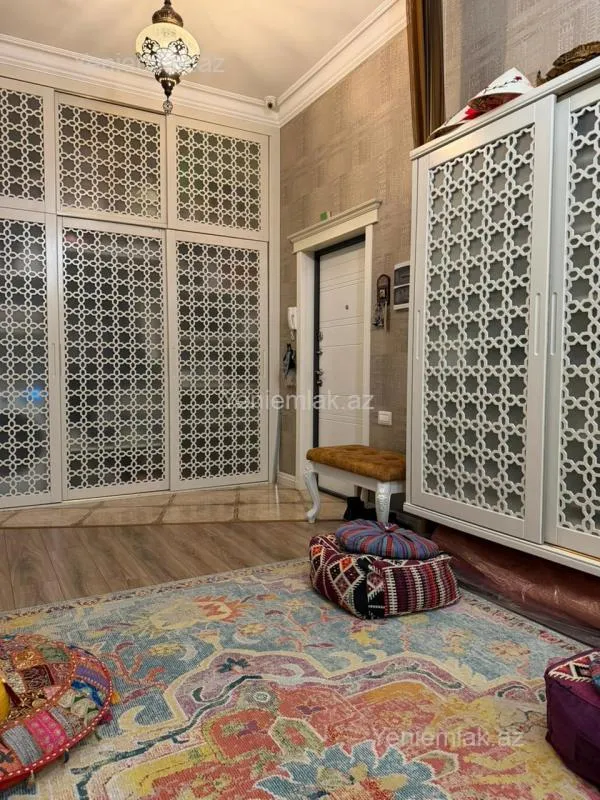 Satılır 4 otaqlı yeni tikili 157 m²