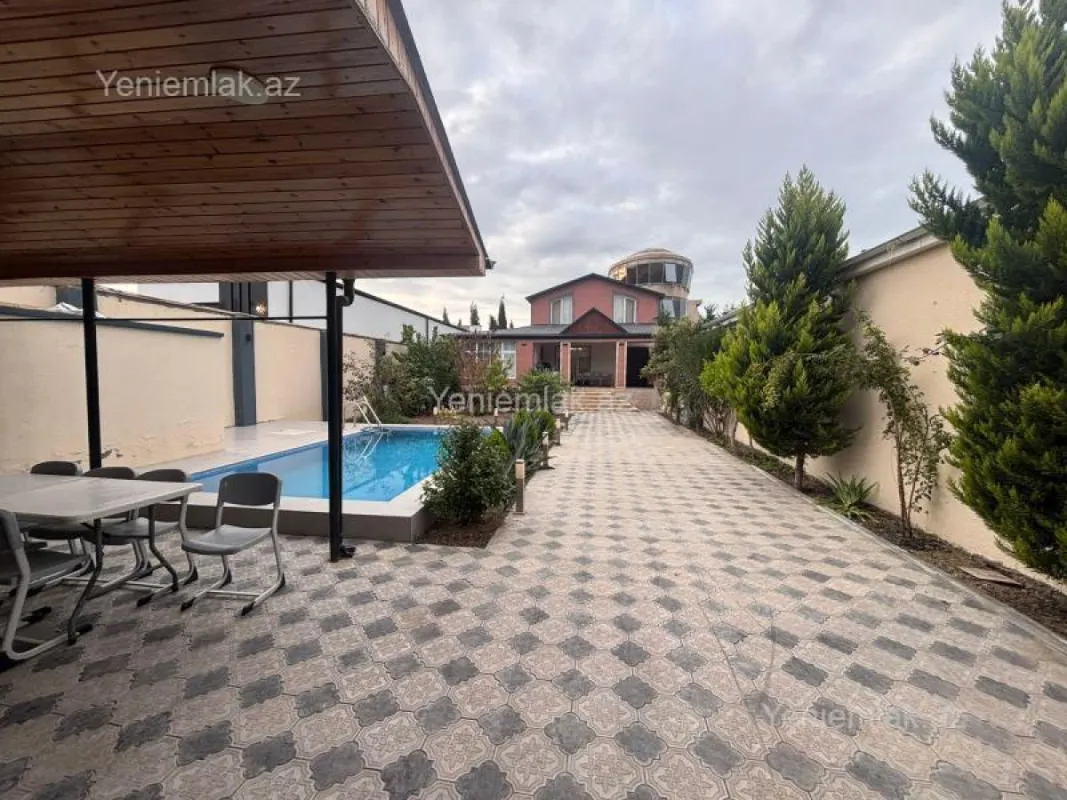 Satılır 6 otaqlı həyət evi 220 m²