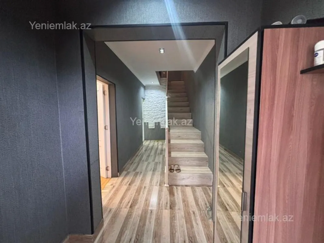 Satılır 6 otaqlı həyət evi 220 m²