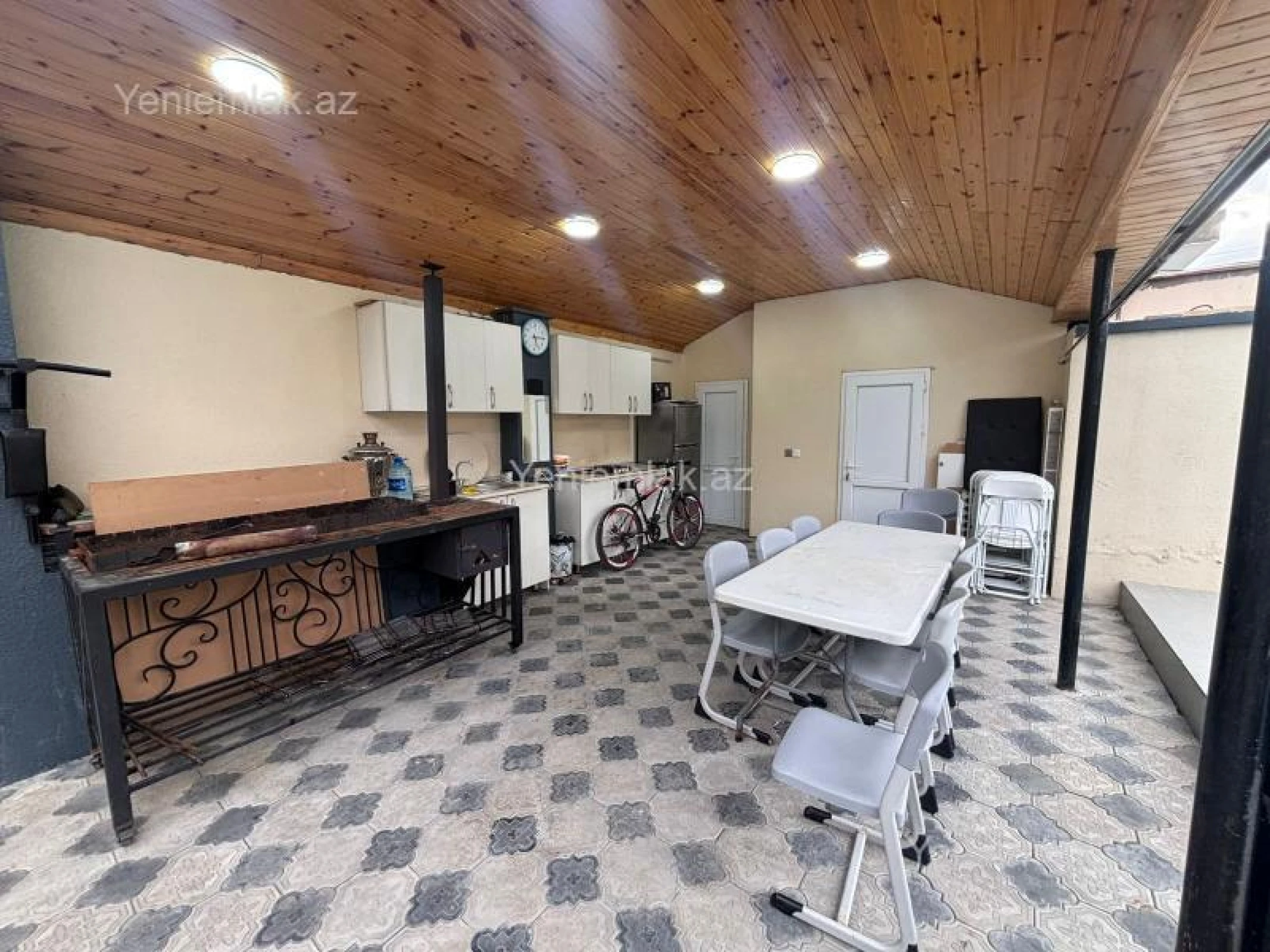 Satılır 6 otaqlı həyət evi 220 m²