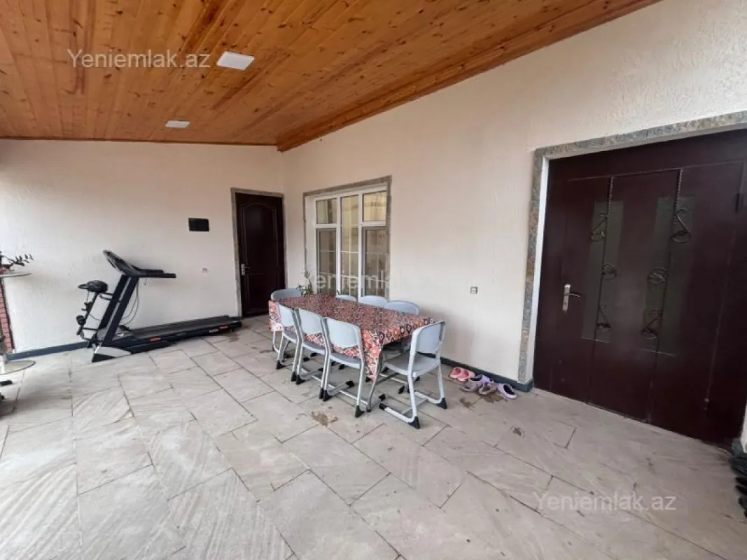 Satılır 6 otaqlı həyət evi 220 m²