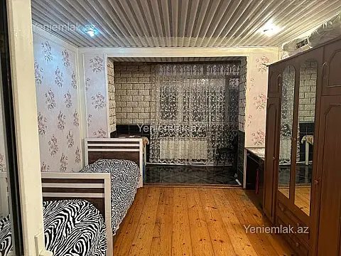 Satılır 3 otaqlı köhnə tikili 120 m²