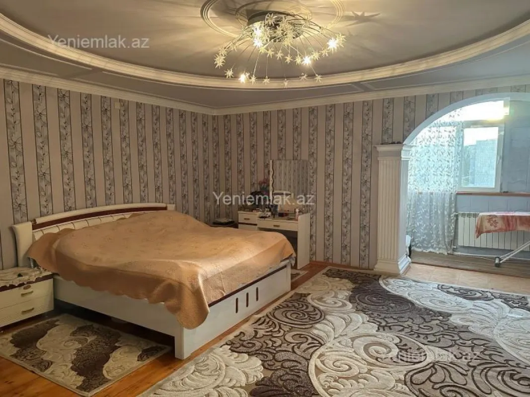 Satılır 3 otaqlı köhnə tikili 120 m²