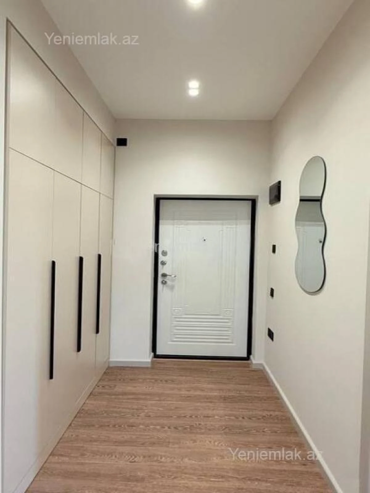 Satılır 2 otaqlı yeni tikili 61 m²