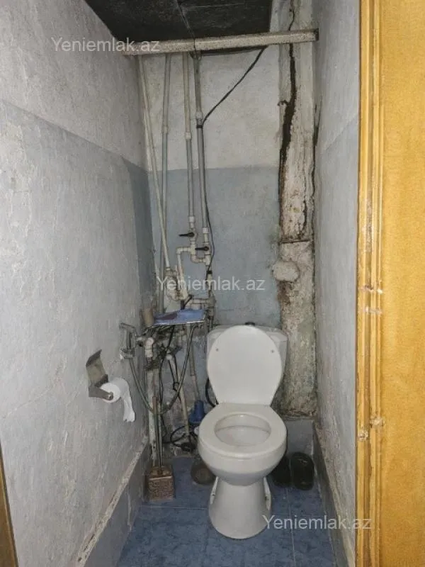 Satılır 2 otaqlı köhnə tikili 60 m²