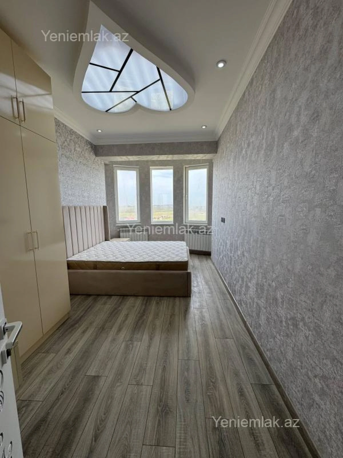 Satılır 3 otaqlı yeni tikili 70 m²