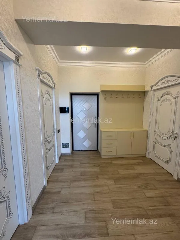 Satılır 3 otaqlı yeni tikili 70 m²