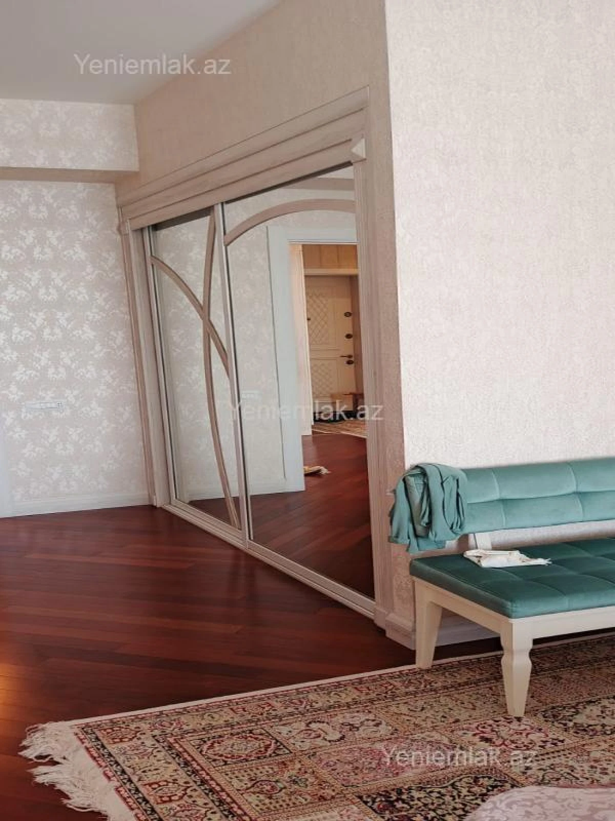 Satılır 3 otaqlı yeni tikili 155 m²